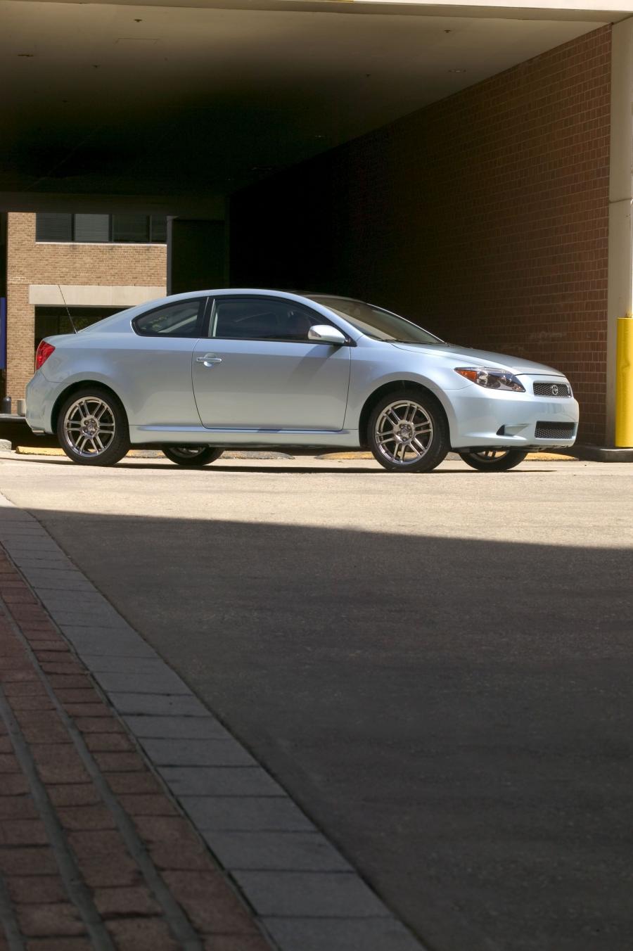  Scion tC 2005 года  (фото 112 из 130)